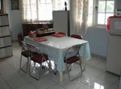 Bangka Bed And Breakfast จาการ์ตา ภายนอก รูปภาพ