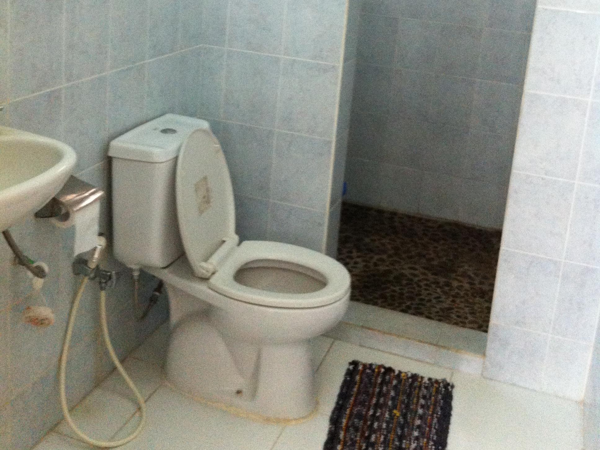 Bangka Bed And Breakfast จาการ์ตา ภายนอก รูปภาพ
